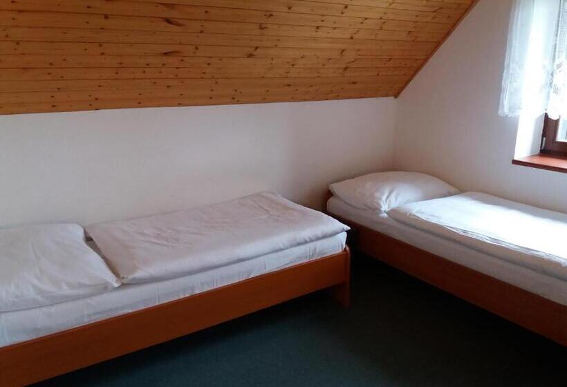 חדר סטנדרט לארבעה, Horska Chata Svetlanka