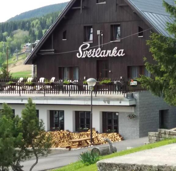 חדר סטנדרטי לארבעה עם חדר אמבטיה משותף, Horska Chata Svetlanka