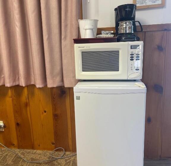 标准间, Saddle & Surrey Motel