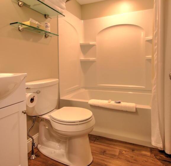 Люкс Повышенной Комфортности, Studio East Motel