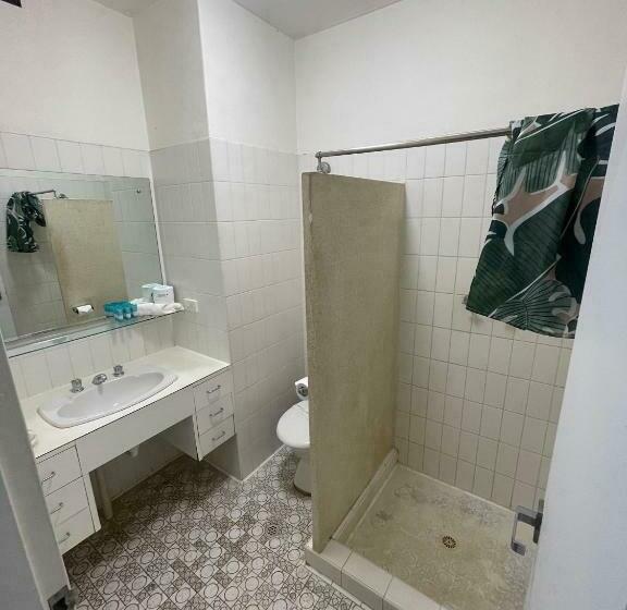 Номер Стандарт, Winnellie Hotel Motel