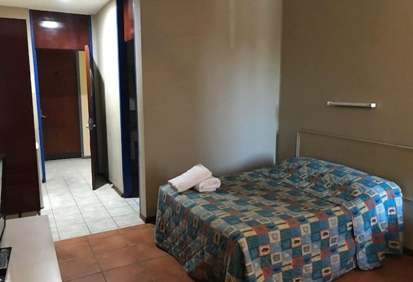 Номер Стандарт, Winnellie Hotel Motel