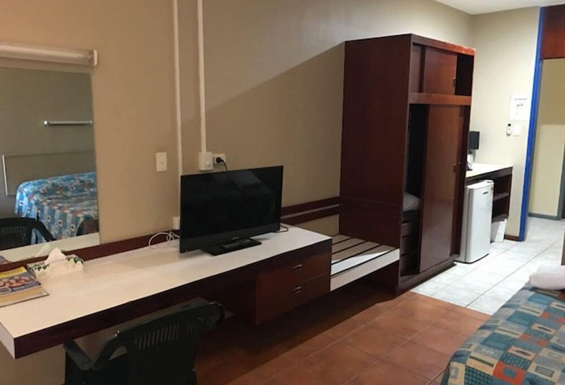 Номер Стандарт, Winnellie Hotel Motel