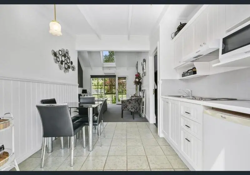 استودیوی لوکس, Creek Cottage Bed And Breakfast Traralgon