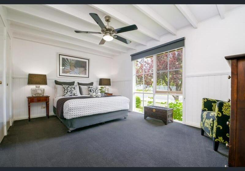 패밀리 스위트, Creek Cottage Bed And Breakfast Traralgon