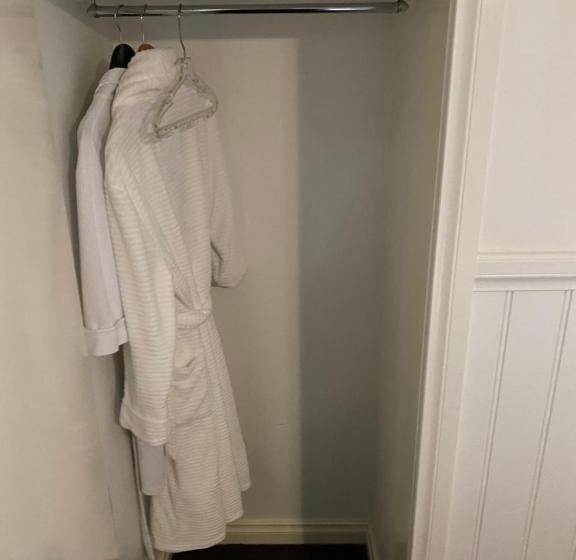 스탠다드 룸, Creek Cottage Bed And Breakfast Traralgon