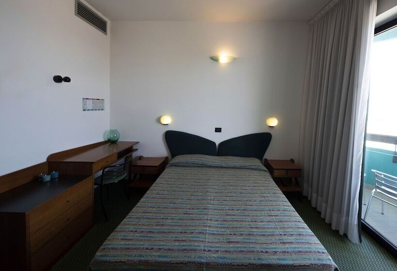 Standart Oda, Ali D'oro