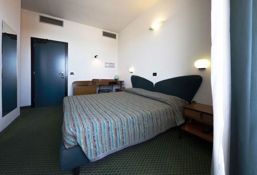 Standart Oda, Ali D'oro