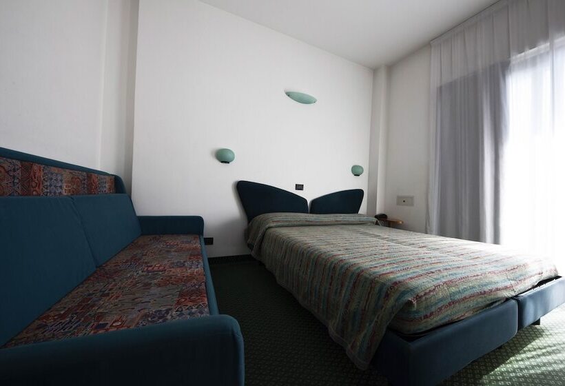 Üç Kişilik Standart Oda, Ali D'oro