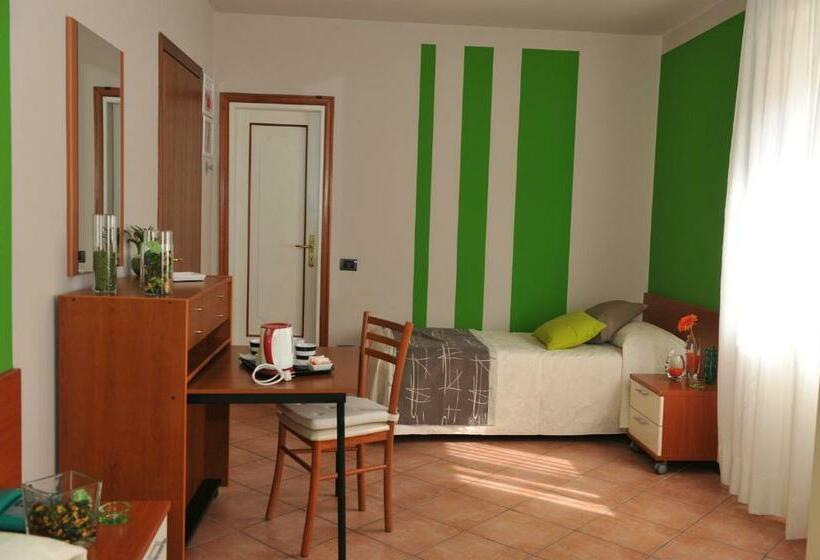 חדר קומפורט לשלושה, Bellavista Meublè