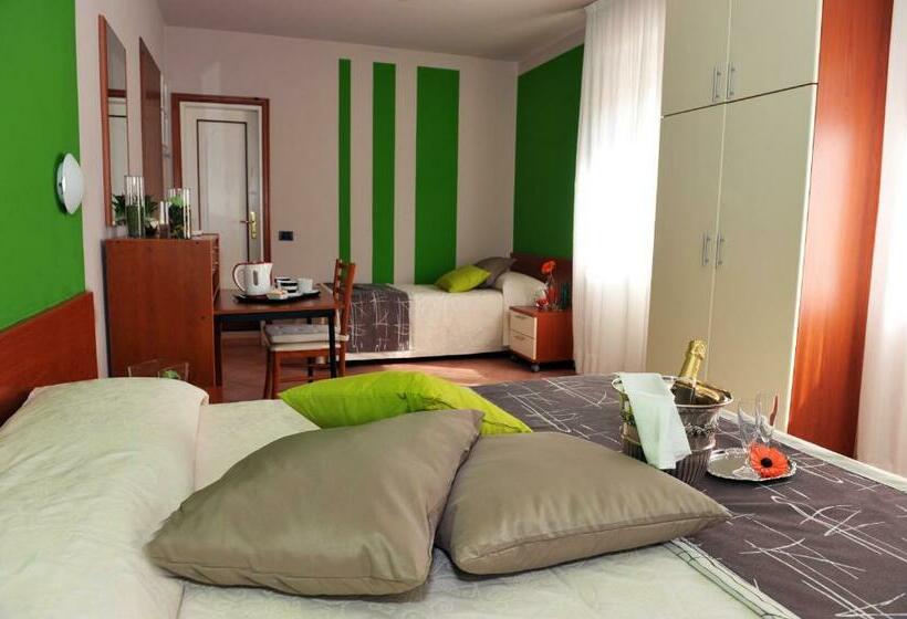 חדר קומפורט לשלושה, Bellavista Meublè