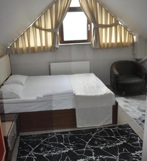 اتاق خانوادگی, Korkmaz Rezidans