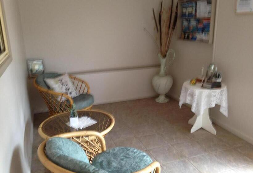 اتاق استاندارد, Kalua Motel