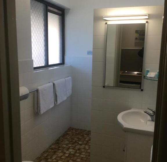 חדר משפחתי, Culcairn Motor Inn