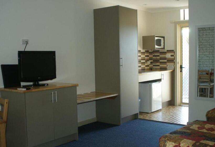 Семейный Номер, Culcairn Motor Inn