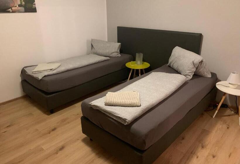 חדר סטנדרט, Roccos Raum