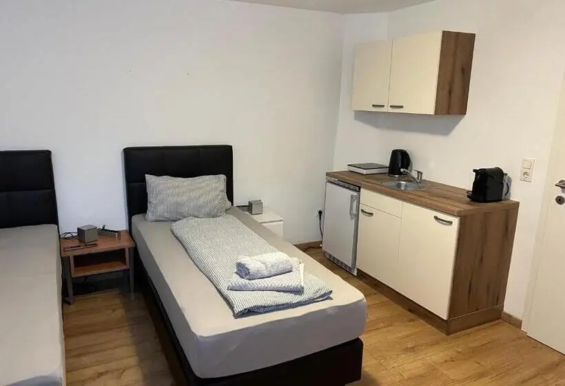 Quarto Standard para Deficientes, Roccos Raum