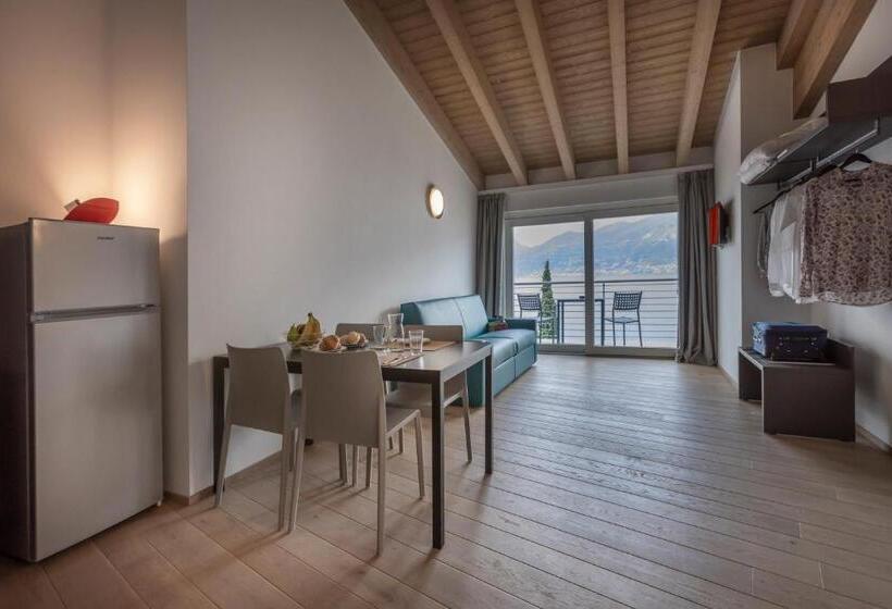 Standard studio with lake view, Residence Solei Classic & Plus