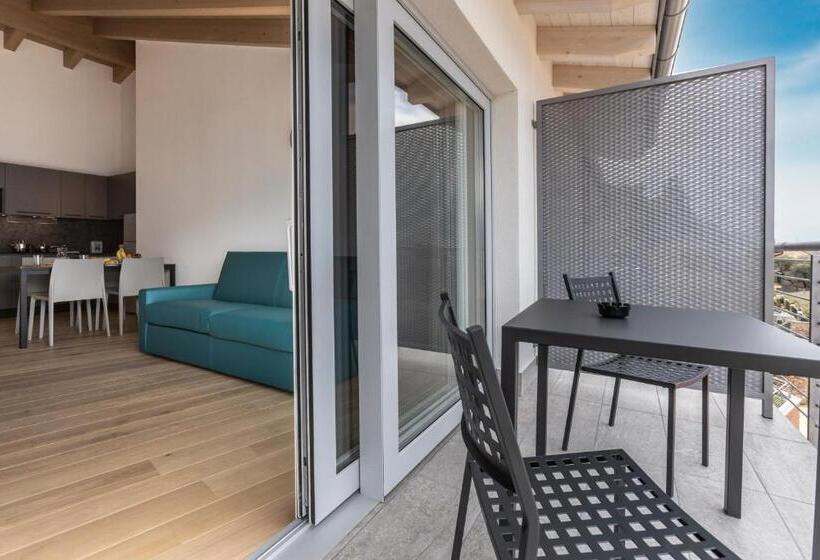 Standard studio with lake view, Residence Solei Classic & Plus