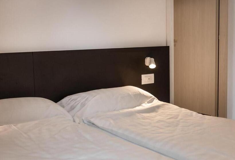 2 Bedrooms Apartment Lake View, Residence Solei Classic & Plus