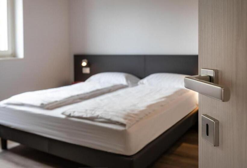 2 Bedrooms Apartment Lake View, Residence Solei Classic & Plus