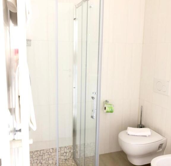 غرفة قياسية رباعية, La Collina Dei Colori