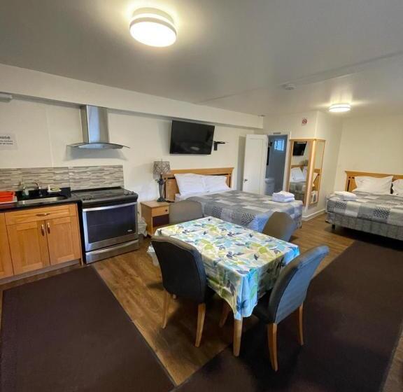 Deluxe Studio, Sunset Motel