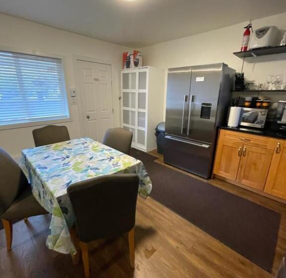 Deluxe Studio, Sunset Motel