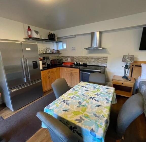 Deluxe Studio, Sunset Motel