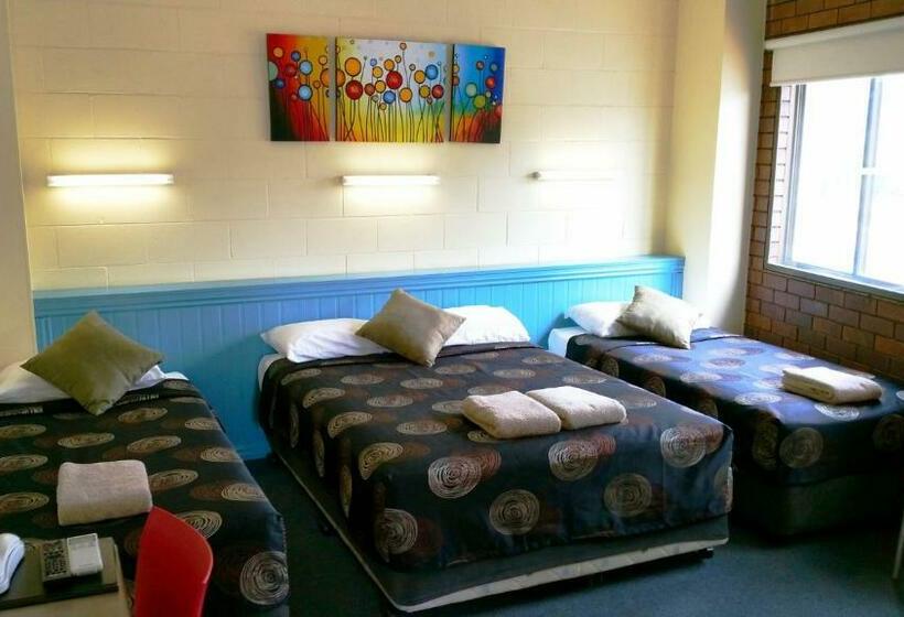 חדר משפחתי, A&a Lodge Motel