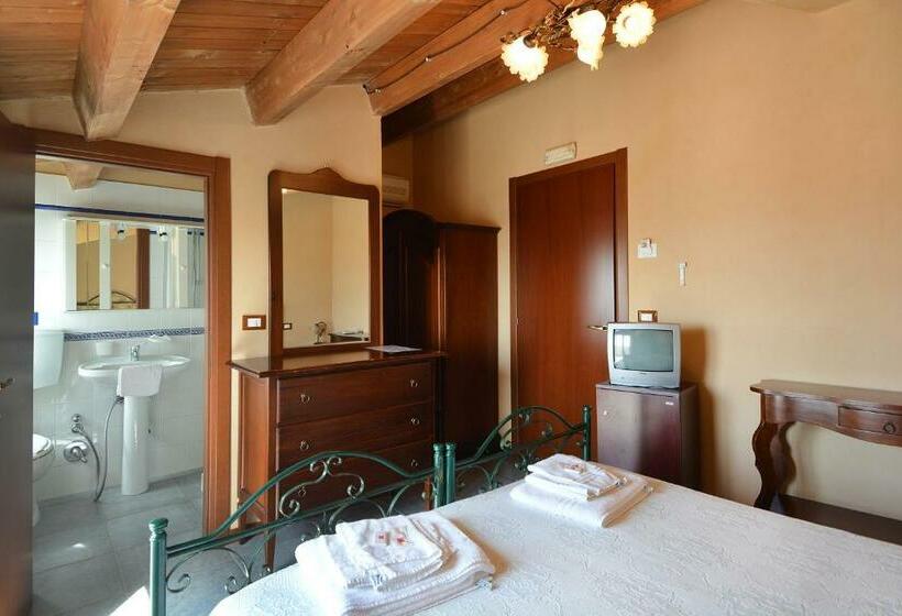 اتاق استاندارد, B&b La Castellana
