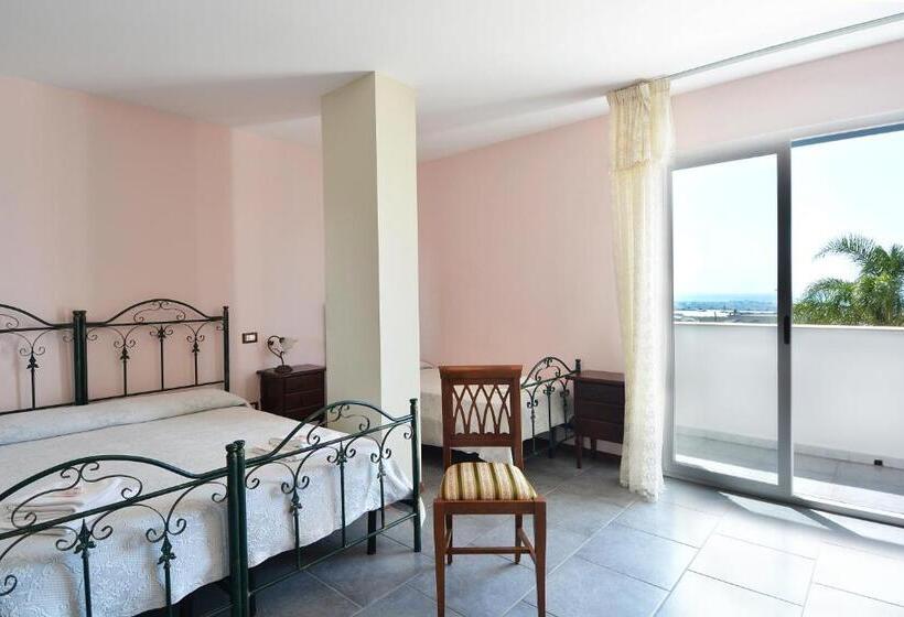 4인용 스탠다드 룸, B&b La Castellana
