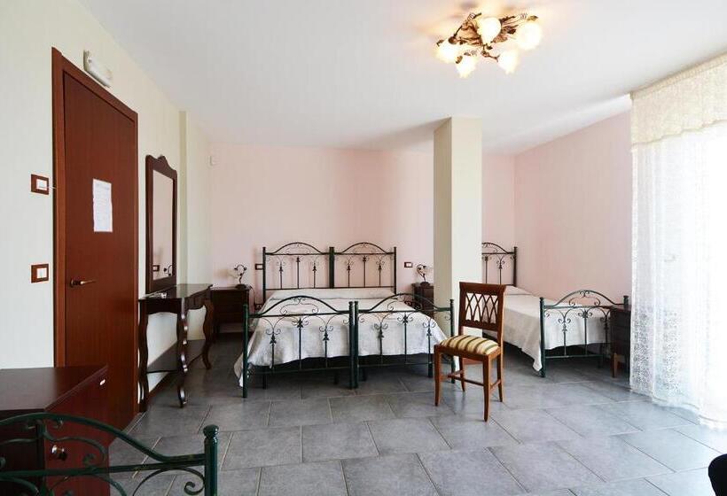 اتاق استاندارد چهار تخته, B&b La Castellana