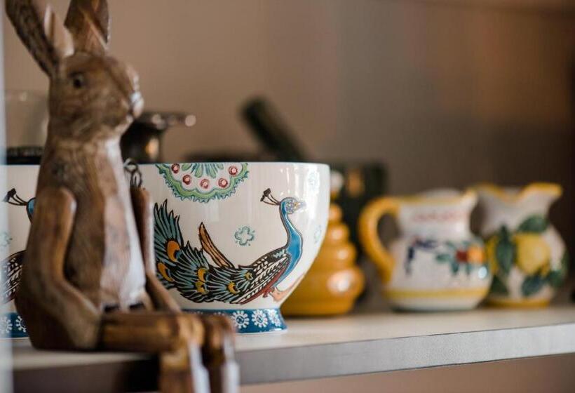 디럭스 스위트 킹 침대, La Maison St Arnaud