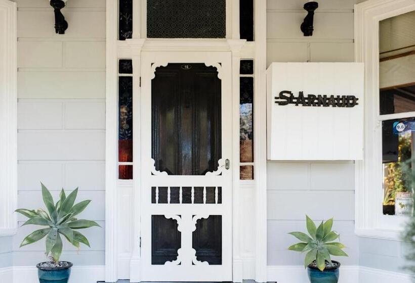 סוויטה דלוקס, La Maison St Arnaud