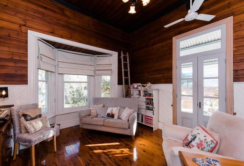 סוויטה דלוקס, La Maison St Arnaud