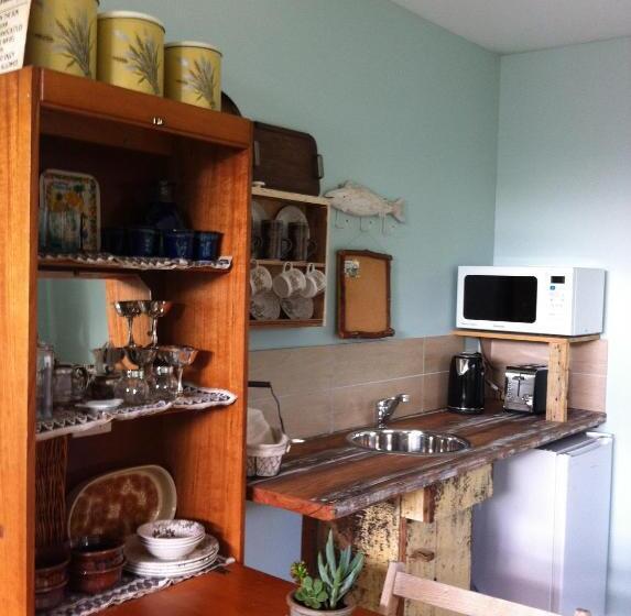 小室, Sea Salt Bnb