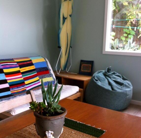 小室, Sea Salt Bnb