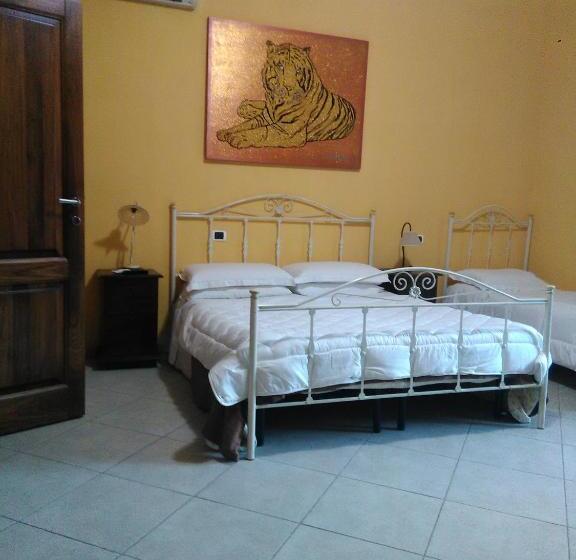 Четырехместный Номер Стандарт Вид на Сад, Villa Donna Maria