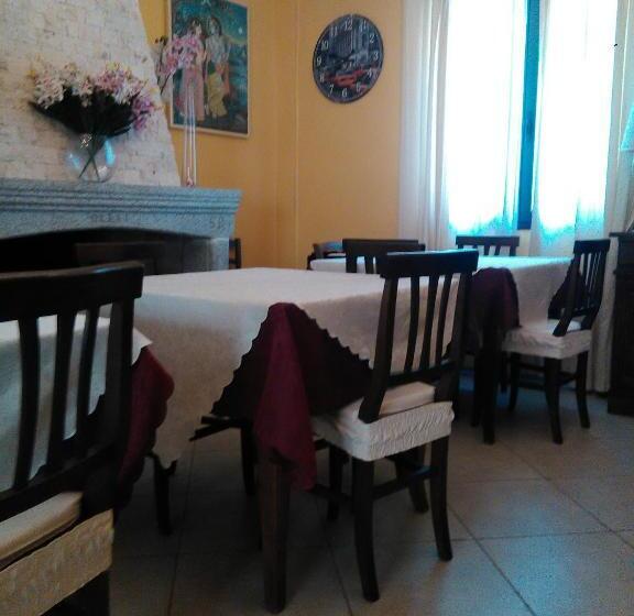 חדר לארבעה סטנדרטי עם נוף לגינה, Villa Donna Maria