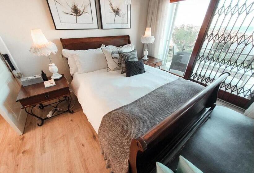 豪华海景房带阳台, Blue View B&b