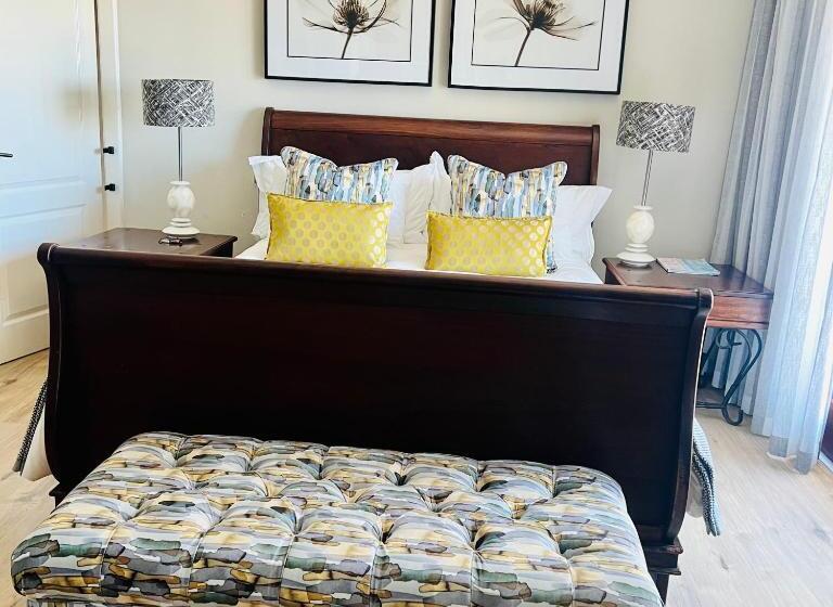 豪华海景房带阳台, Blue View B&b