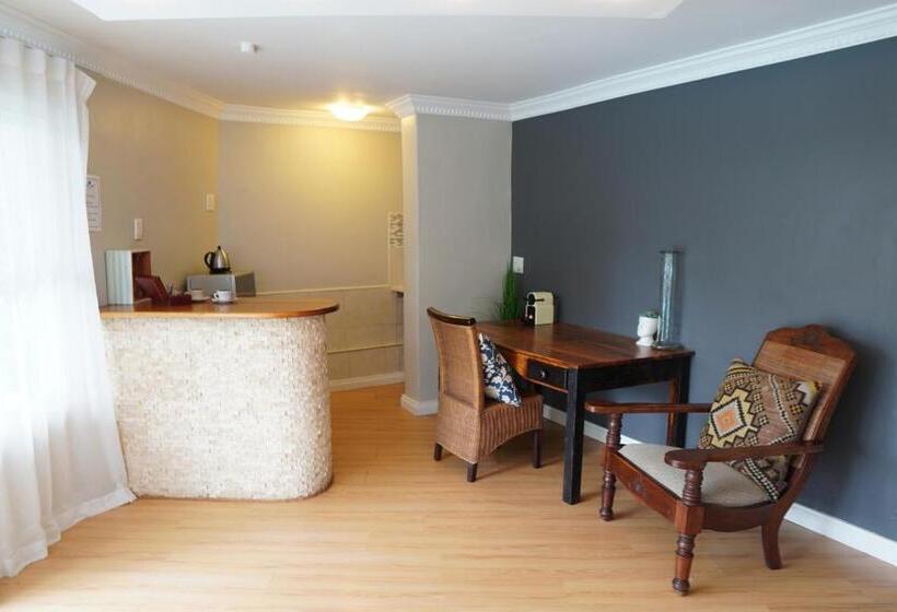 标准间, Blue View B&b