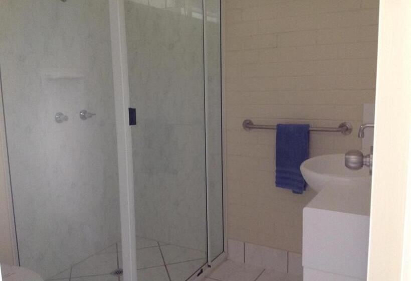 标准间, Emu Park Motel