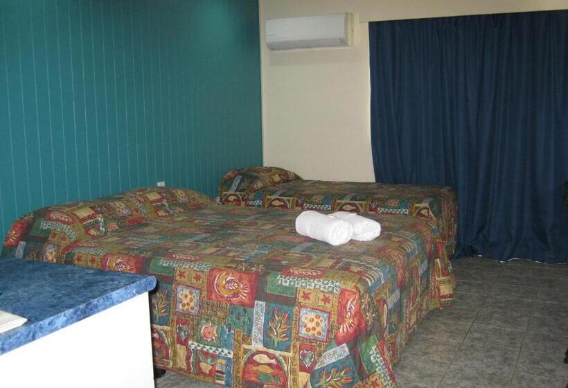 Номер Стандарт, Emu Park Motel