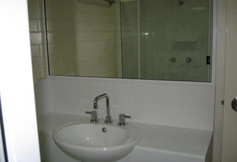 スイート（家族用）, Emu Park Motel