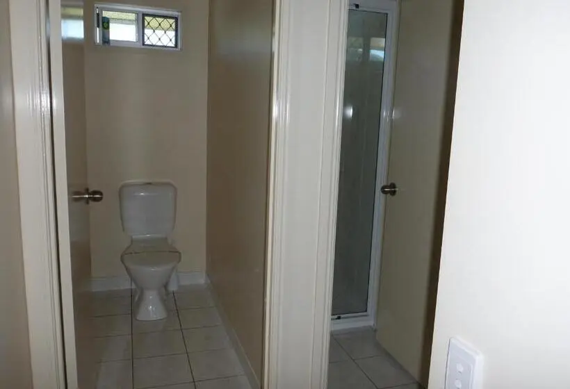 スイート（家族用）, Emu Park Motel