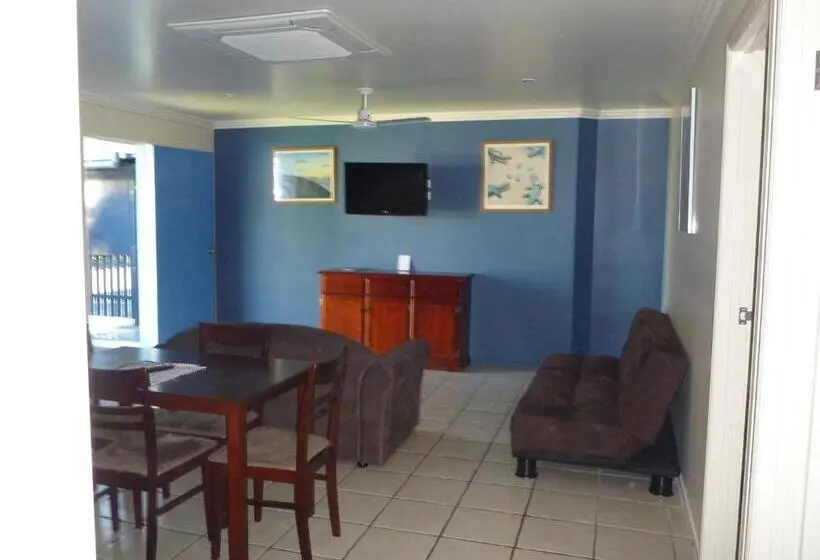 スイート（家族用）, Emu Park Motel