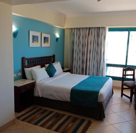 اتاق یک تخته با چشمانداز باغ, Green Sudr Resort