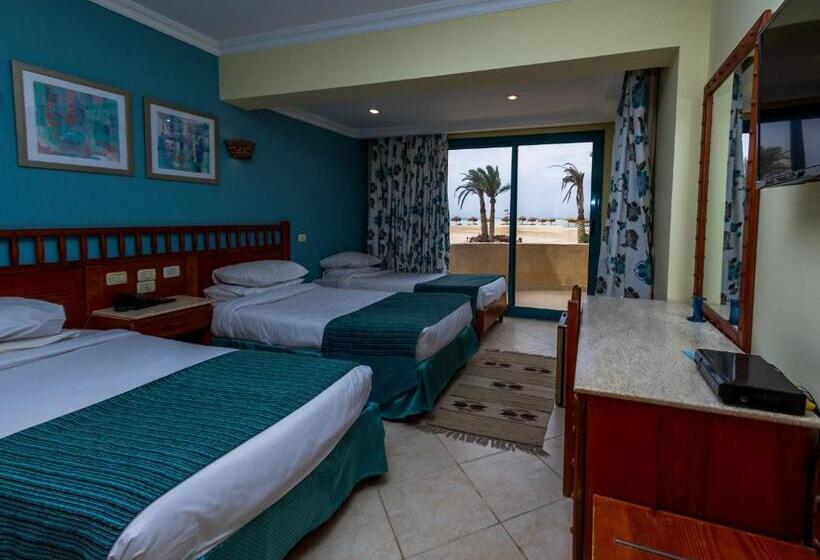 اتاق استاندارد سه تخته با چشم‌انداز باغ, Green Sudr Resort